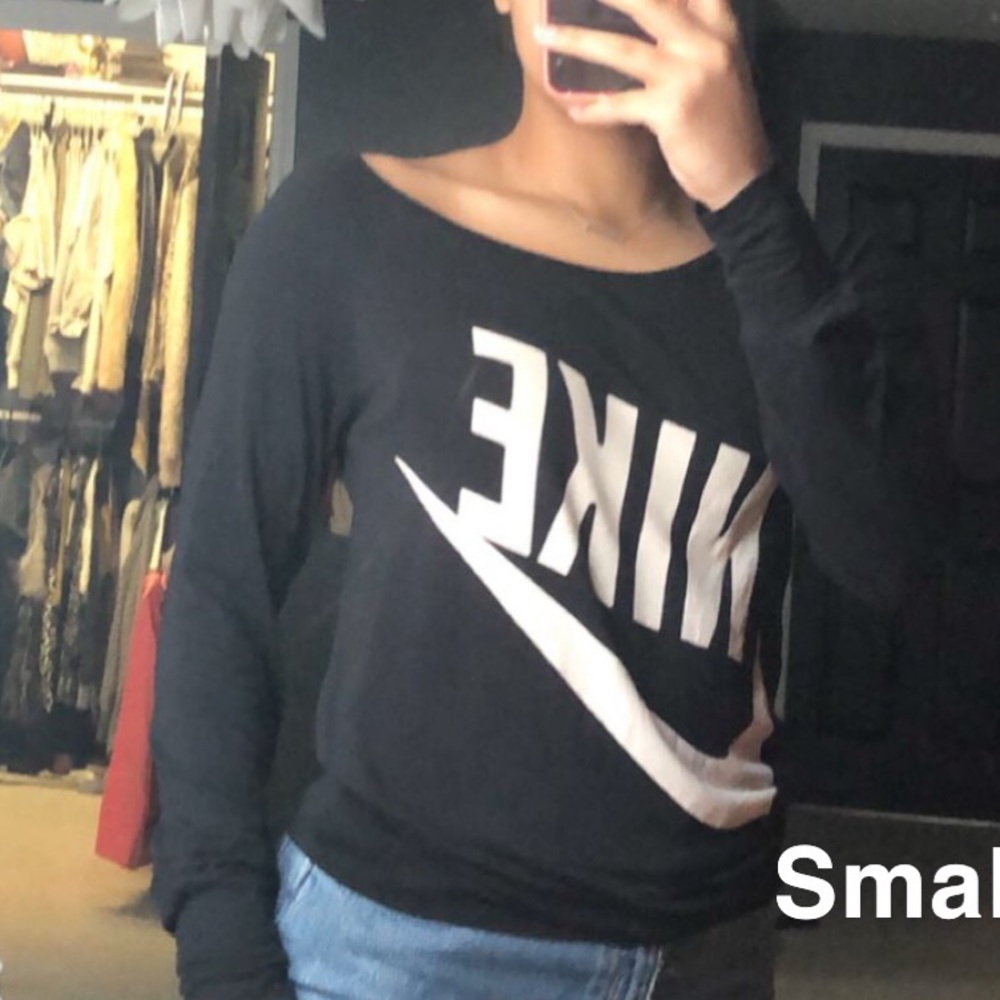 Women’s Nike stretchy top